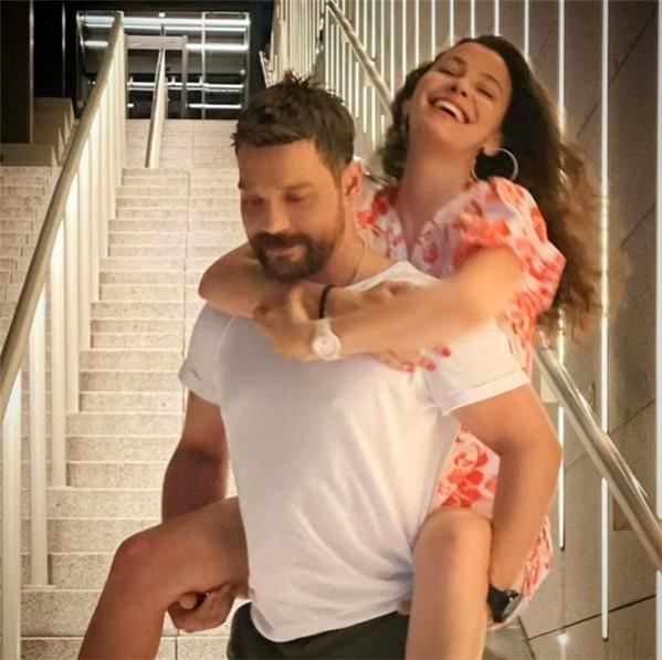 Oğuzhan Uğur-Müjde Uzman aşkında flaş gelişme!