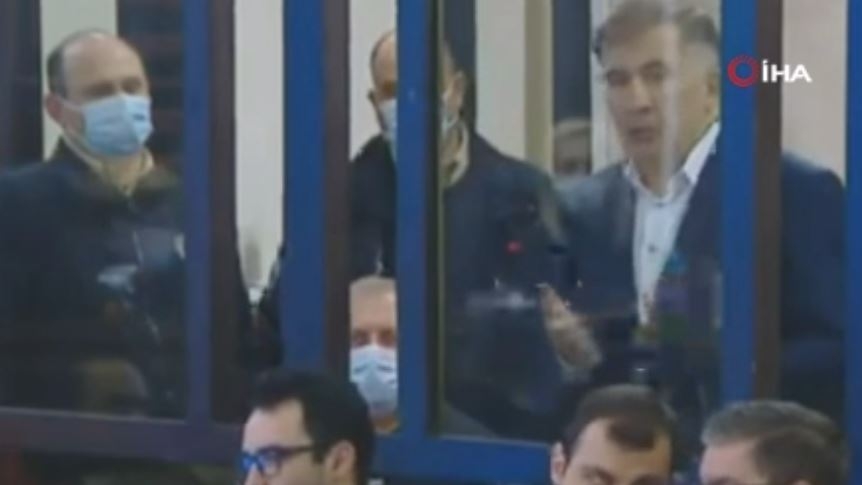 Gürcistan’ın eski Cumhurbaşkanı Saakaşvili ilk kez hakim karşısında