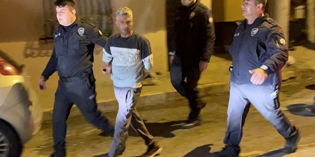 İzmir'de eşini ve çocuklarını rehin alan kişi yakalandı