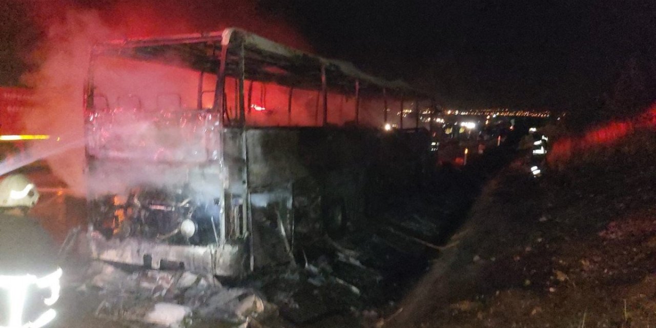 Osmaniye'de yolcu otobüsü yandı