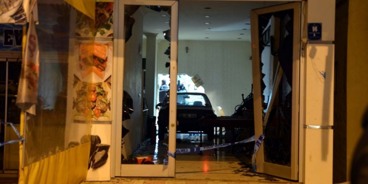 Ankara'daki şahıs dükkanına otomobille dalan ortağını öldürdü