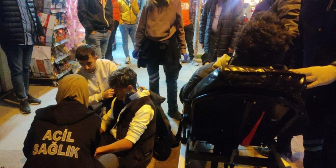 Kocaeli'de motosikletin yayaya vurması sonucu iki kişi yaralandı