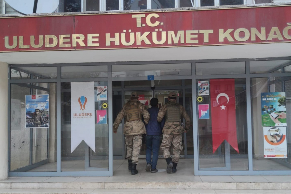 Şırnak'ta 7 yıldır aranan şahsı JASAT yakaladı