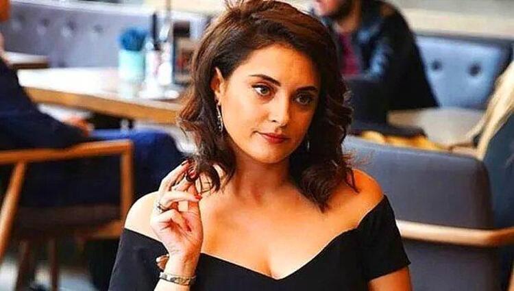 Takıntılı hayran Aslıhan Gürbüz'e zor günler yaşattı, ünlü oyuncu çareyi ifşa etmekte buldu