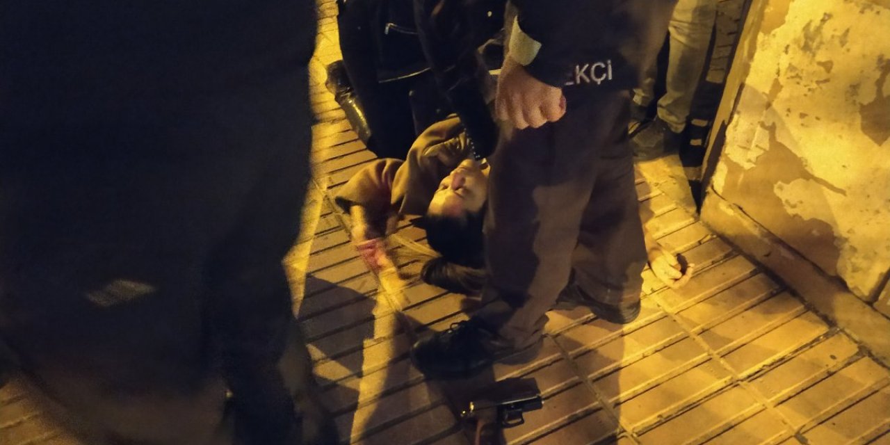 Adana'da kocasının silahıyla oynarken yaralandı