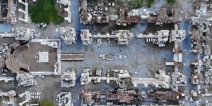 Ayasuluk Tepesi Kazılarında Roma İmparatoru Theodosius Dönemi Buluntularına Ulaşıldı