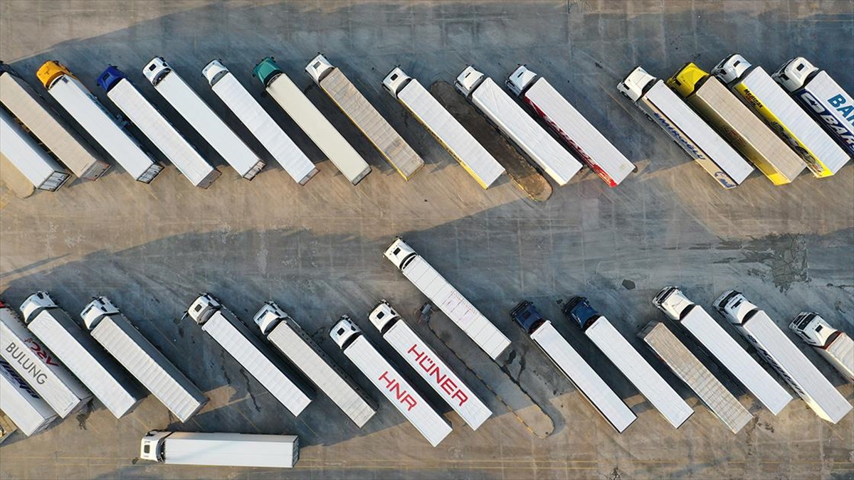 Kara Yolu Taşımacılığında Temin Edilen Geçiş Belgelerinde Rekor Kırıldı