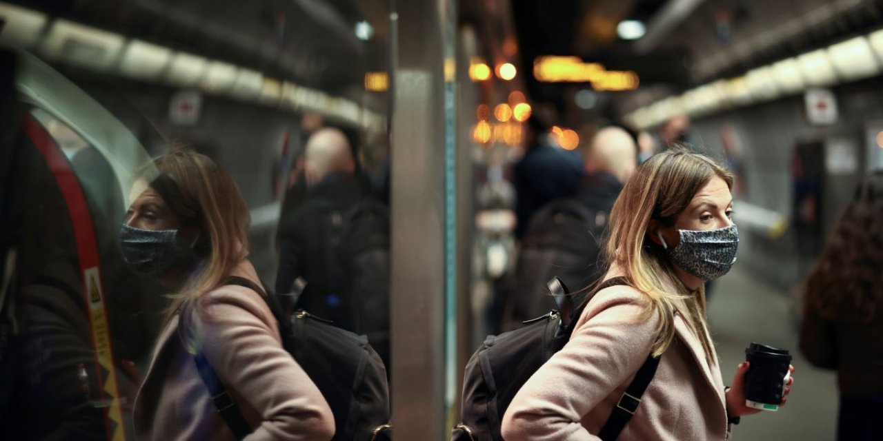 İngiltere'den Omicron varyantı uyarısı