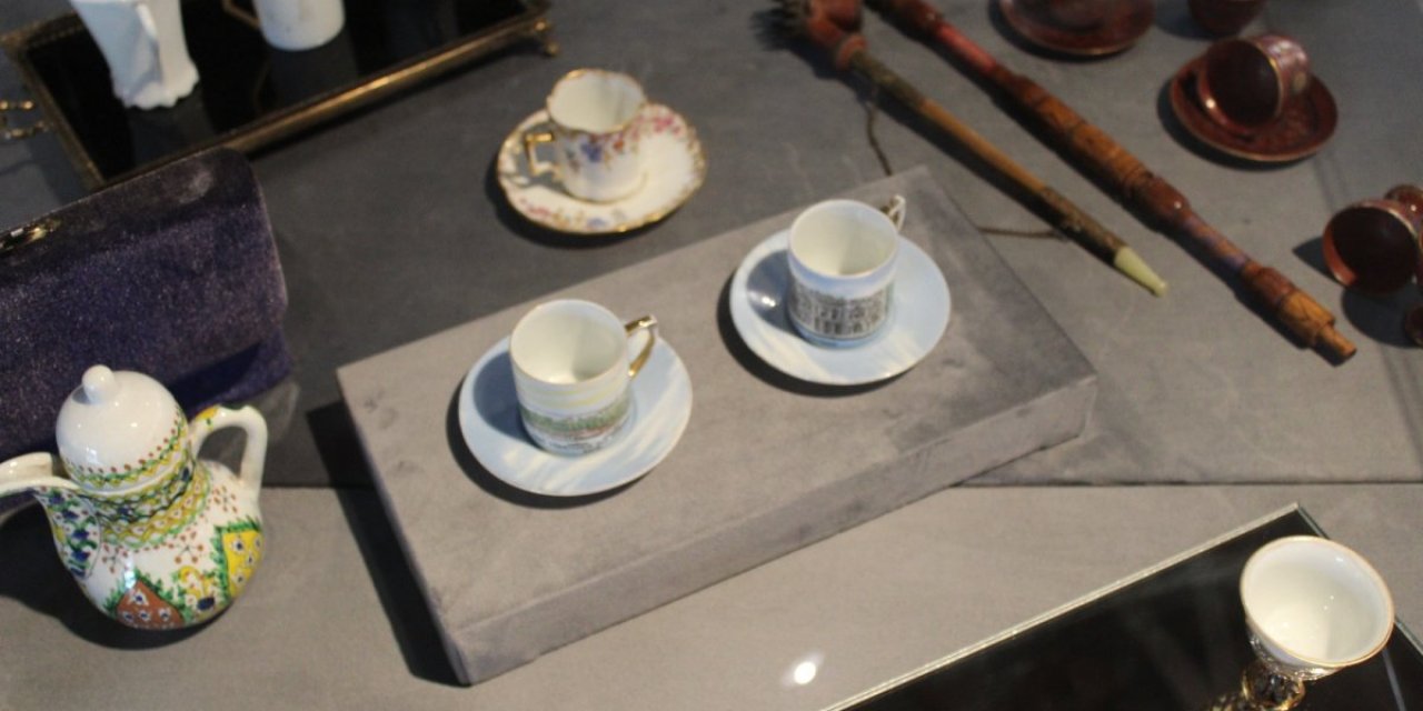 Kocaeli'de 400 yıllık Türk kahvesi fincanları sergileniyor