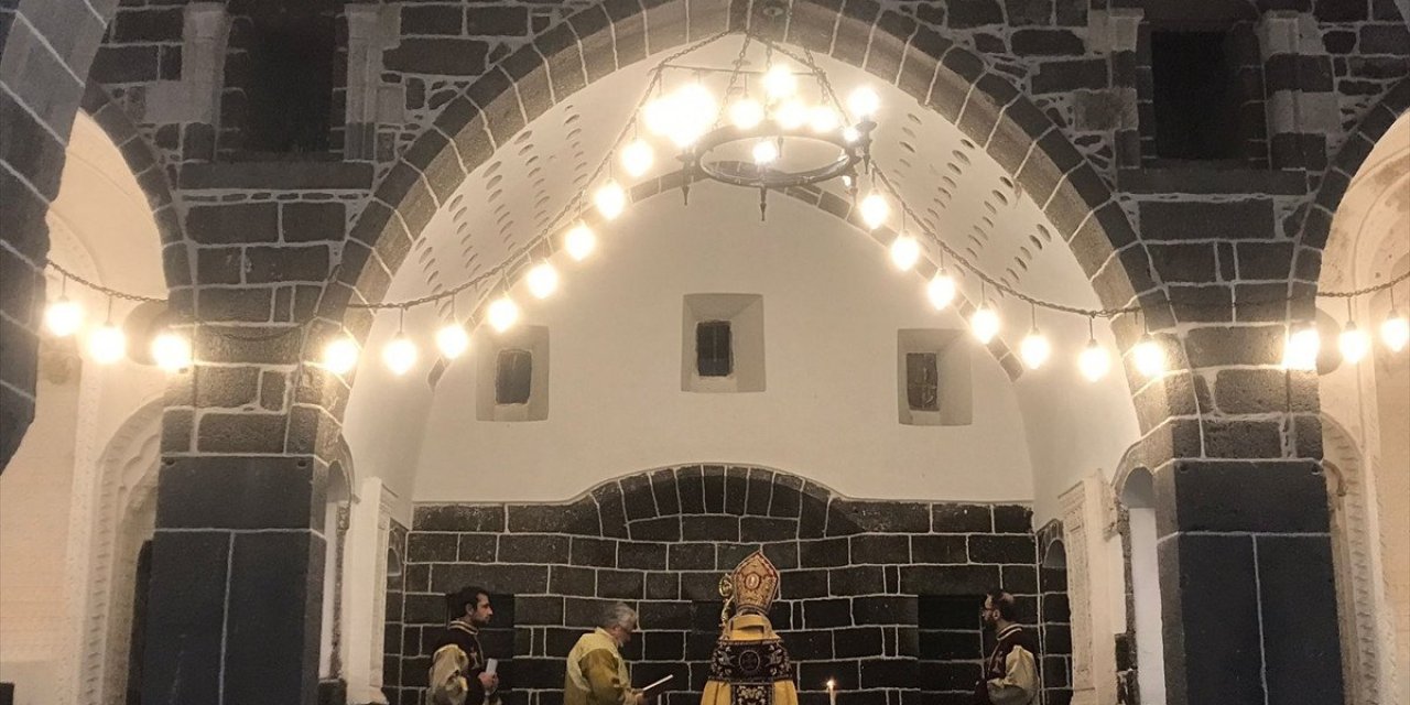 Diyarbakır'da teröristlerin tahrip ettiği kilisede restorasyon tamamlandı