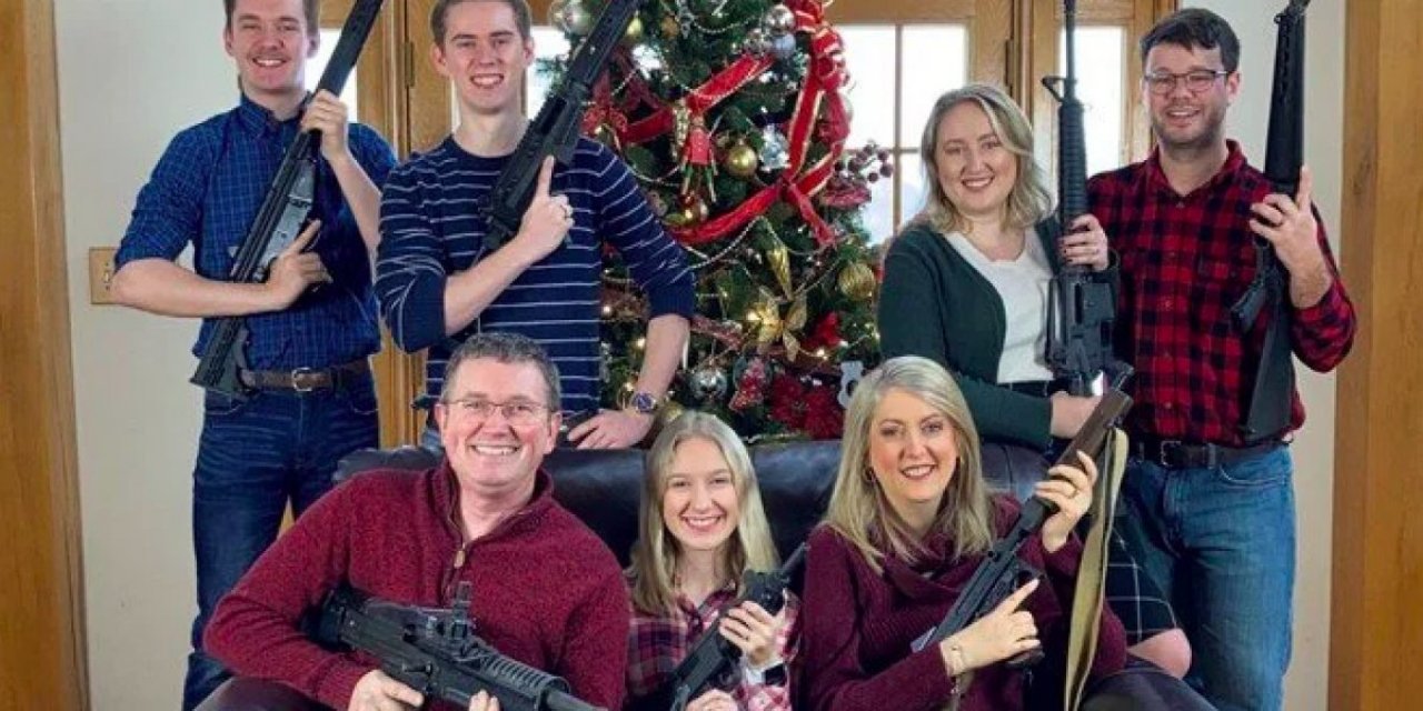 ABD'li milletvekilinin ailesinden ilginç poz