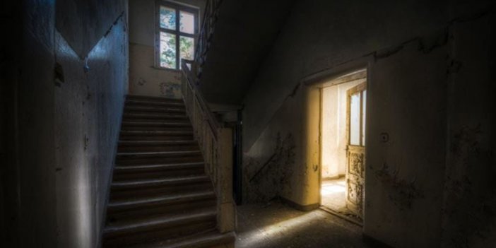 Perili Evi Gezen Çocuk Hayatını Kaybetti