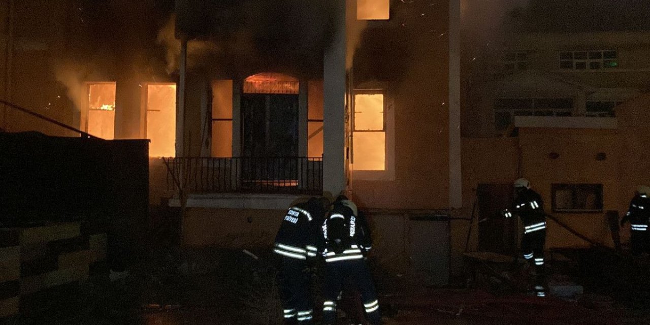 Konya'da restore edilen tarihi bina yandı