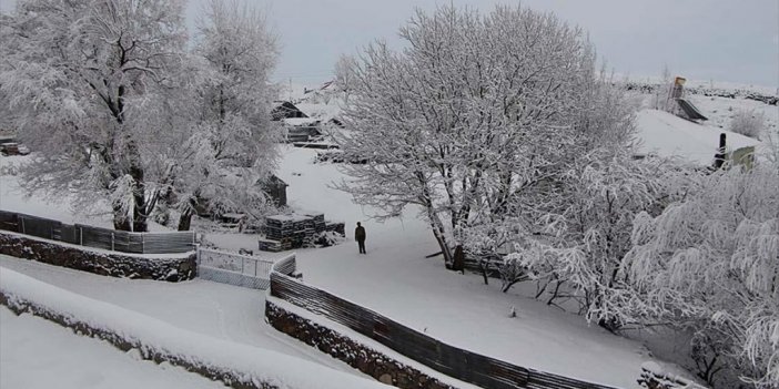 Bingöl Karlıova Kar Yağışıyla Beyaza Büründü