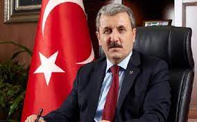 BBP lideri Mustafa Destici'nin canlı yayındaki sözleri ortalığı karıştırdı! Partiden ayrılanlar için ne dedi