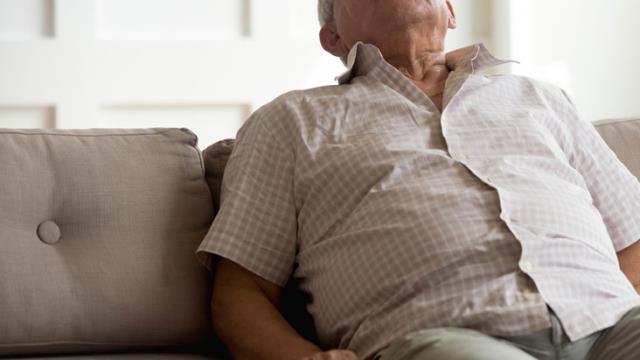 Kalp krizinden öldüğü sanılan yaşlı adamın susturuculu tabancayla vurulduğu ortaya çıktı