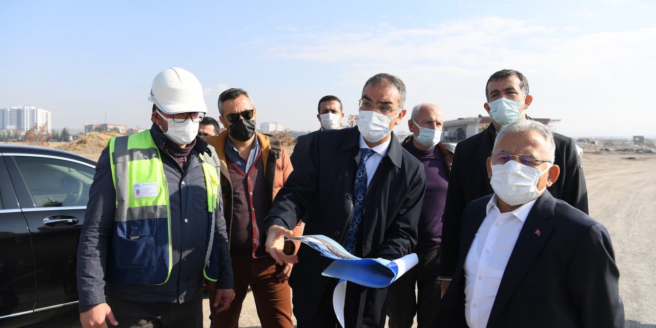 Büyükkılıç: “Kayseri, Millet Bahçeleri ve Millet Kıraathaneleri ile Donanacak”