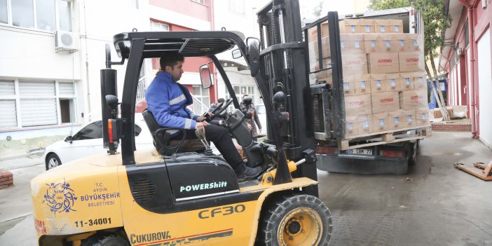 Aydın Büyükşehir Belediyesi Ücretsiz Süt Dağıtımına Başladı