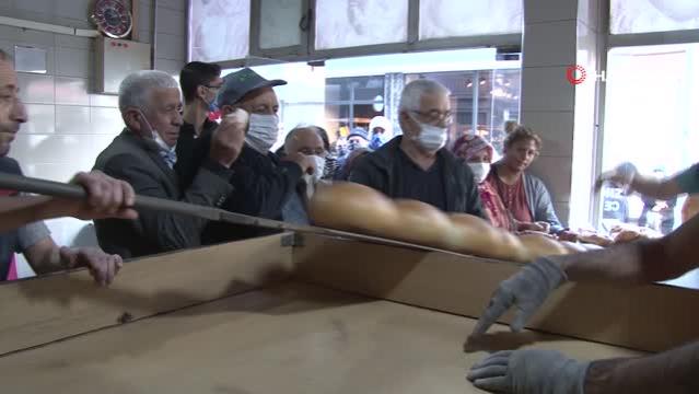 Türkiye'ye örnek olacak fırıncı... Bu fırına giren dua edip çıkıyor