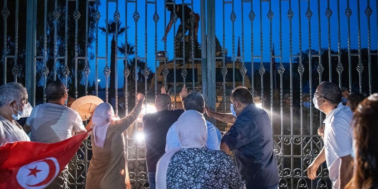 Tunus için birçok ülke ortak yazılı açıklama yayınladı