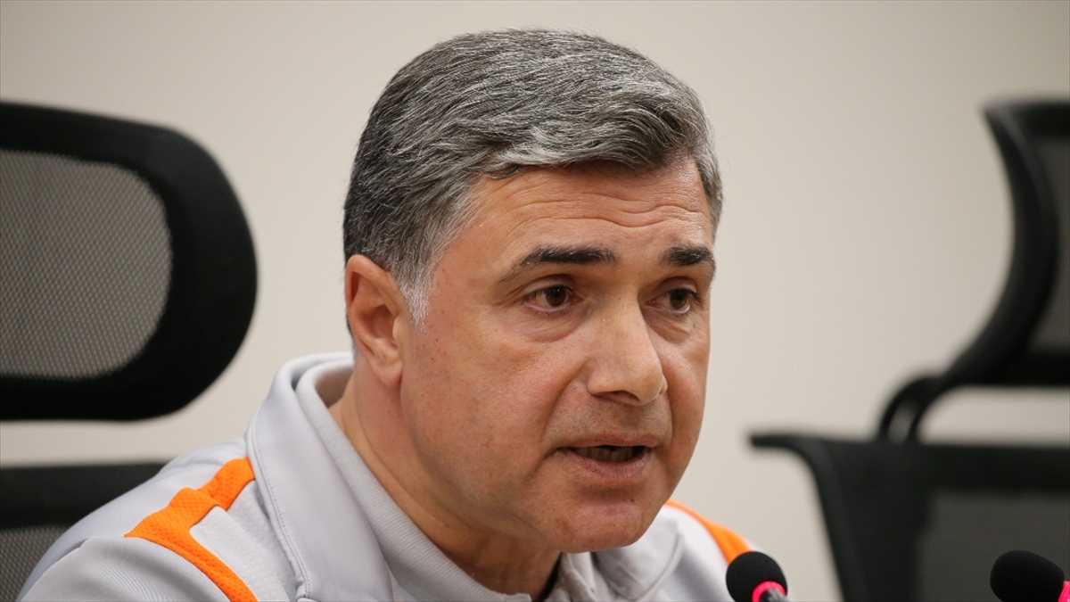 Medipol Başakşehir Yardımcı Antrenörü Sözer: Son Dakikalara Kadar Kazanma İsteği Gösterdik