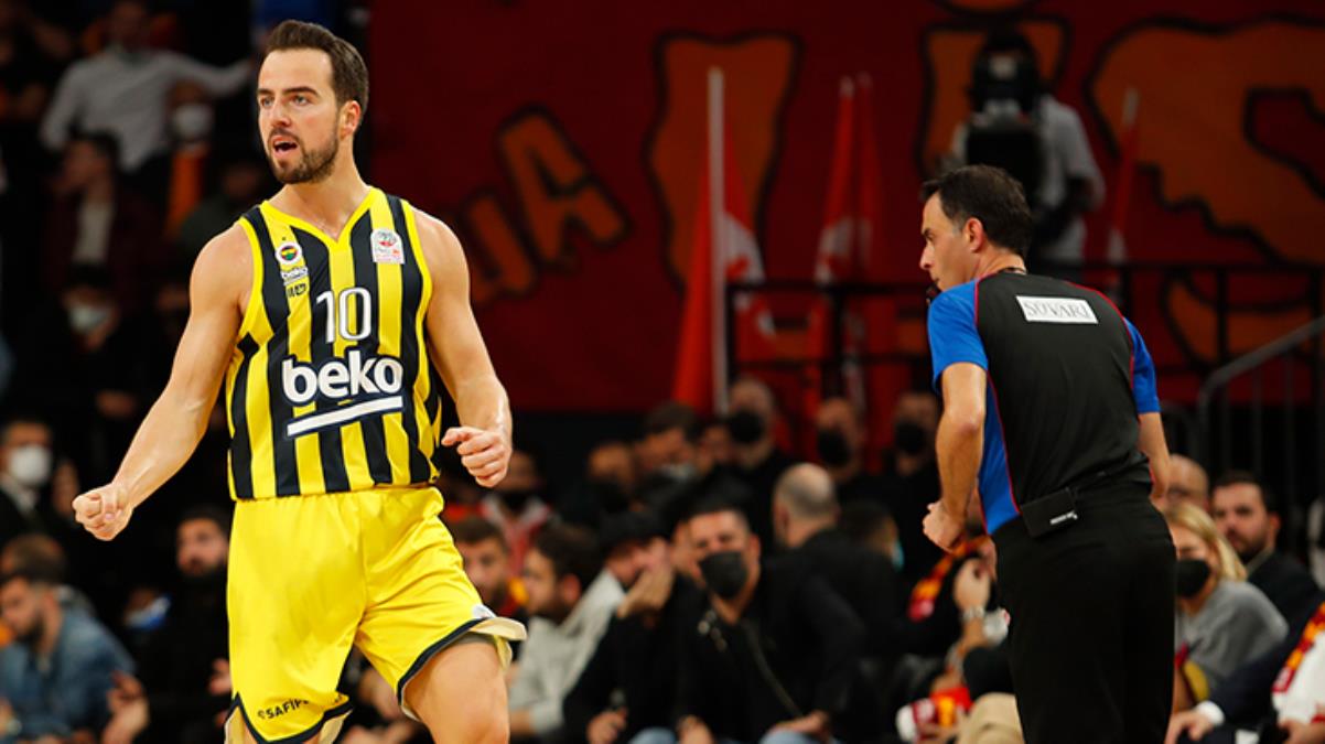 Potadaki dev derbi Fenerbahçe'nin! Galatasaray, taraftarı önünde yıkımı yaşadı