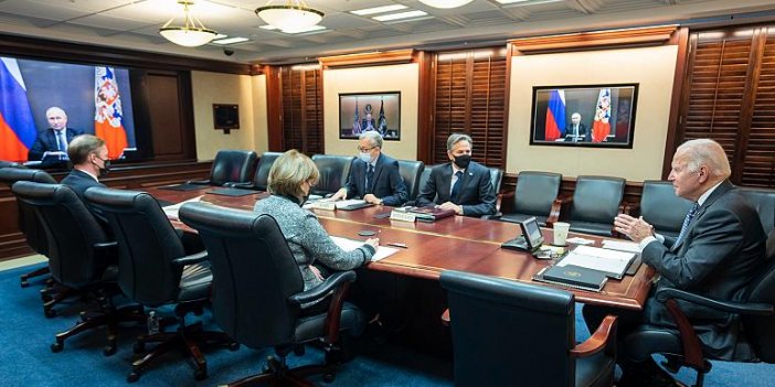 Biden'dan Putin'e: Ukrayna'yı işgal halinde korkunç bedel ödersiniz, yıkıcı ekonomik sonuçları olur