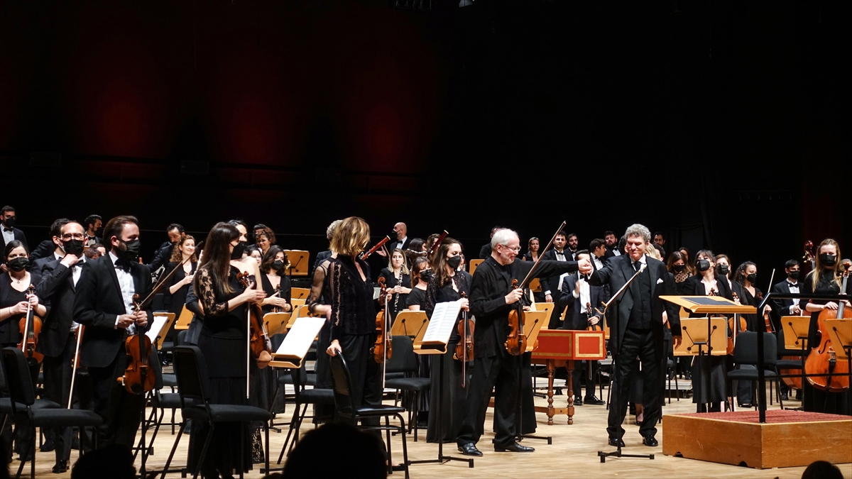 Efsane Müzisyen Gidon Kremer, Cem Mansur İle Crr'de Sahne Aldı