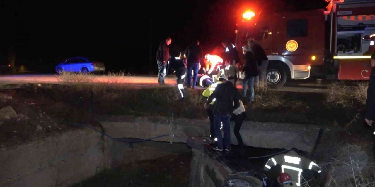 Kırıkkale'de kontrolden çıkan otomobil dereye uçtu