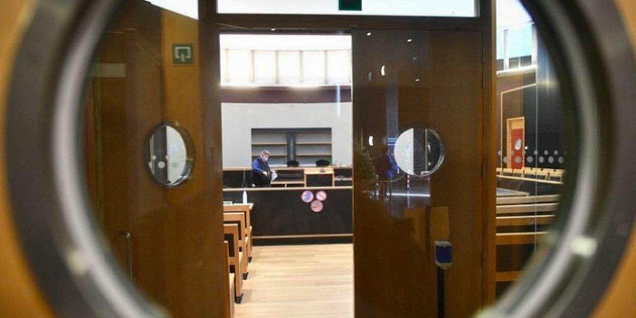 Belçika'da mahkemeye başörtülü girilmesini yasaklayan kanun değiştirildi