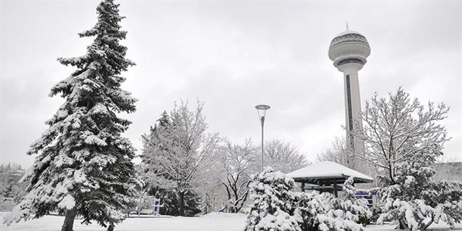 Hava sıcaklığı düşüyor, Ankara'ya kar gelecek!