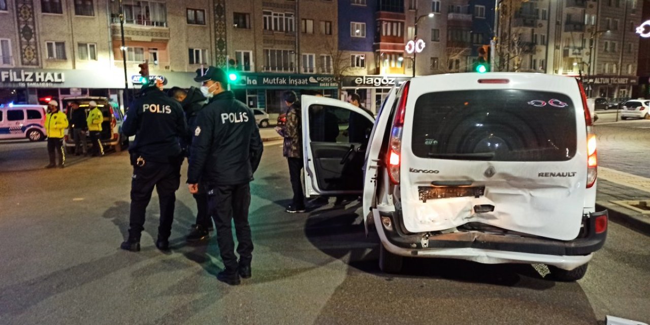 Sivas'ta aşık olduğu kızı zorla kaçırdı