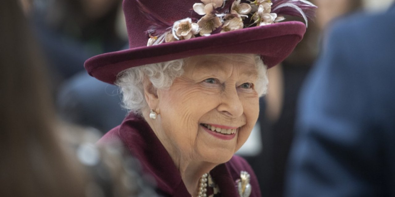 Kraliçe Elizabeth, Omicron'a rağmen Noel kutlaması yapacak