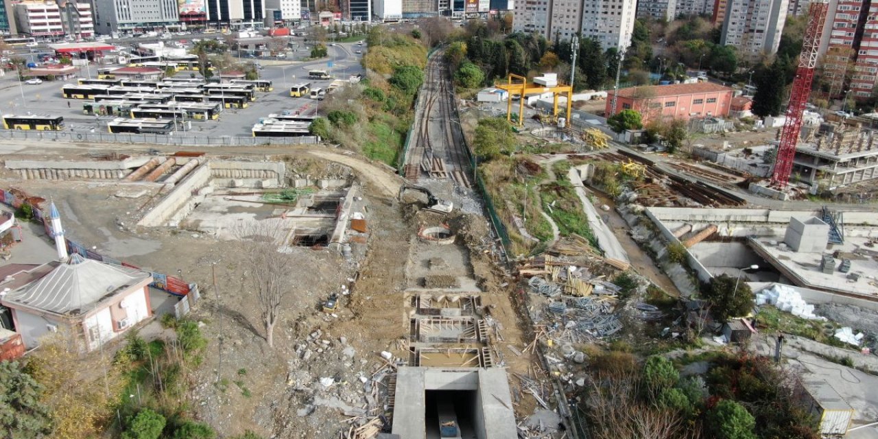 İstanbul'da 14 aydır devam eden metro çalışması, vatandaşları mağdur etti