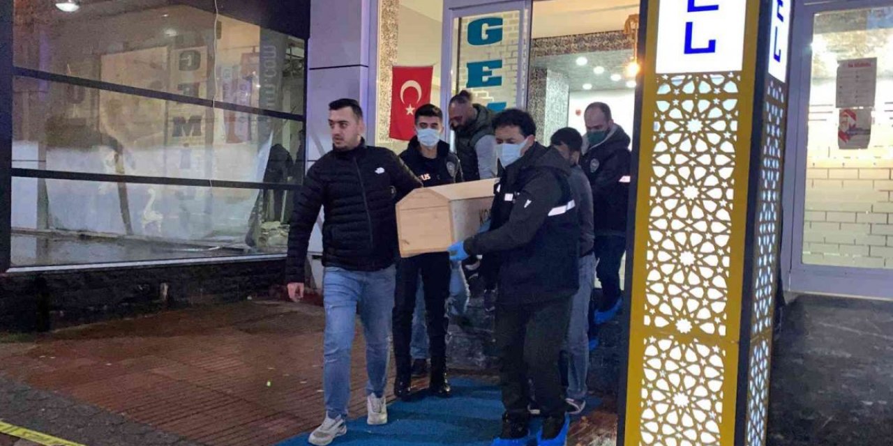 Kocaeli'de otel odasında ölü bulunan kadının katil zanlısını annesi yakalattı