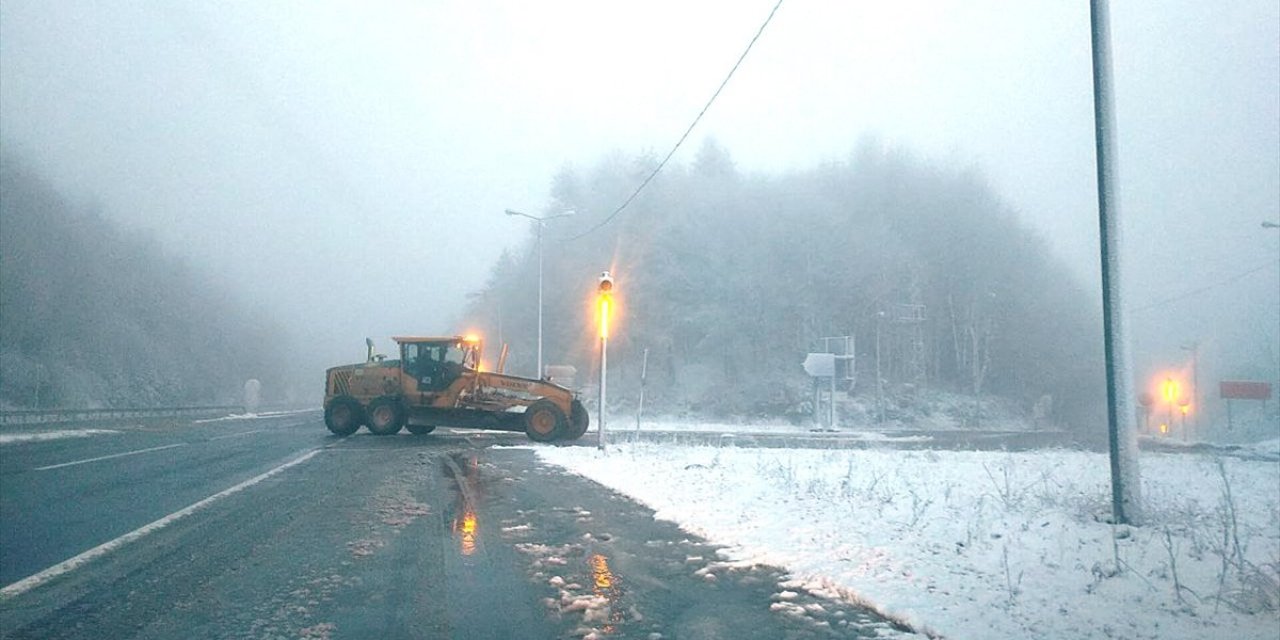 Bolu Dağı'nda kar yağışı etkisini gösterdi