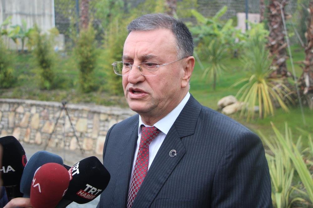 Lütfü Savaş: Boupendza, Katar’da mutlu değilmiş!