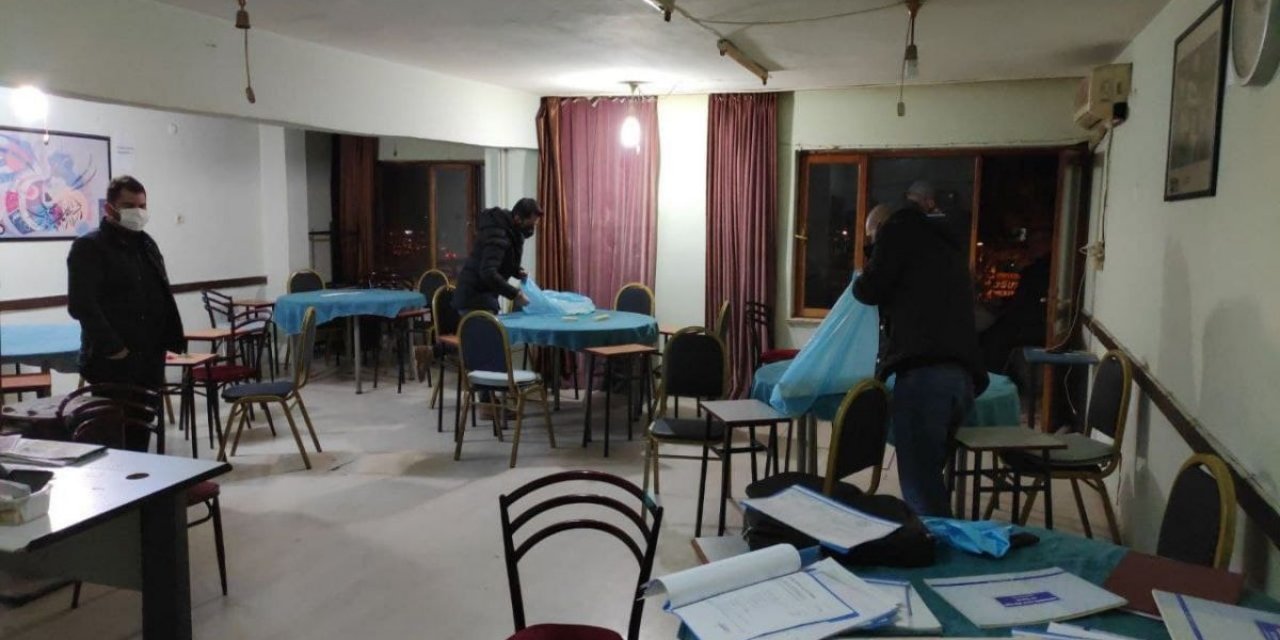 Denizli’de kumar oynadıkları dernek mühürlenince yanına yenisini açtılar