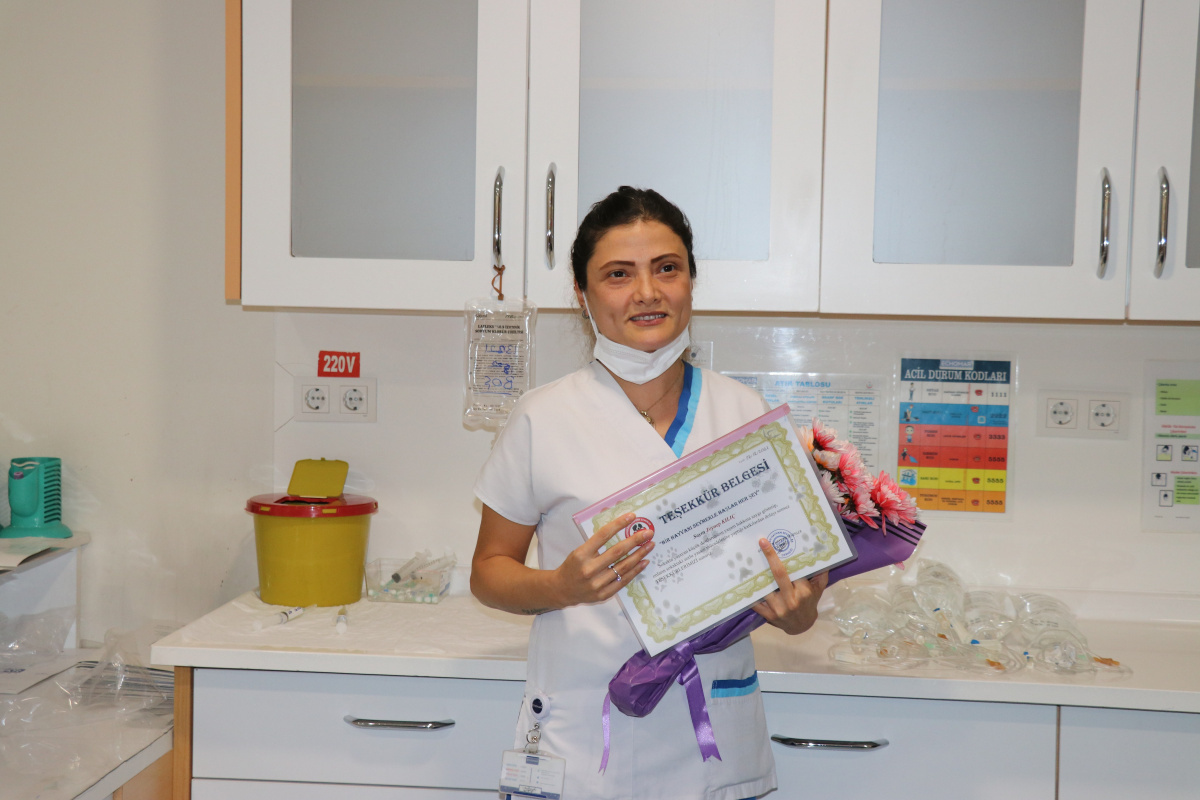 Sözlü saldırıya uğrayan hemşireden örnek davranış