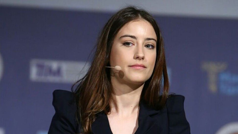 Hazal Kaya'ya tarihi geçmiş aşı vurulmak istendi! Hemen Sağlık Bakanlığı'na yazdı