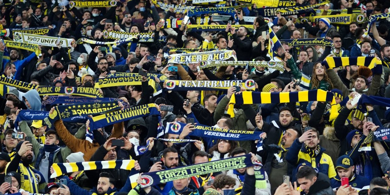 Fenerbahçe taraftarından istifa çağrısı