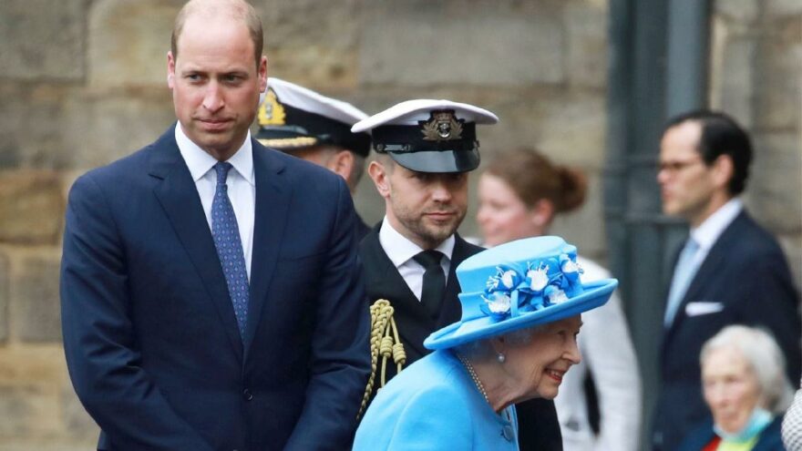 Kraliçe’den torunu Dük William’a uyarı: Sakın helikopter kullanma