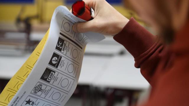 Hükümetin ekonomi hamleleri sonrası ünlü anketçiden "baskın seçim" iddiası! Tarih de verdi