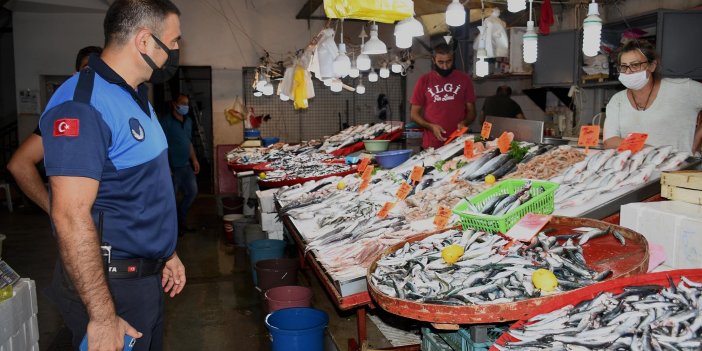 Kuşadası'nda 2021 Yılında Sağlıksız Gıdaya İzin Verilmedi