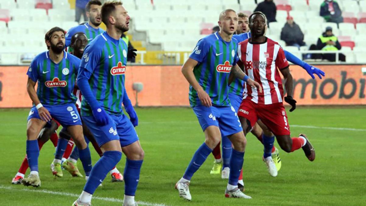 Serilere son veren maç! Sivasspor, sahasında Çaykur Rizespor'la yenişemedi