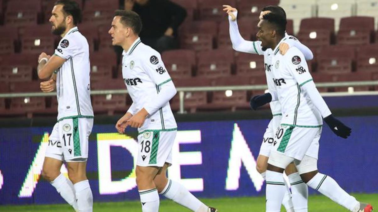 Hatay'da nefes kesen mücadele! Kırmızı kartların havada uçuştuğu maçta gülen taraf Konyaspor oldu