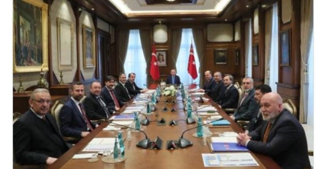 Memur-Sen'den Cumhurbaşkanı Erdoğan'la görüşme sonrası ilk açıklama! Maaşları artıracak iki istekleri var