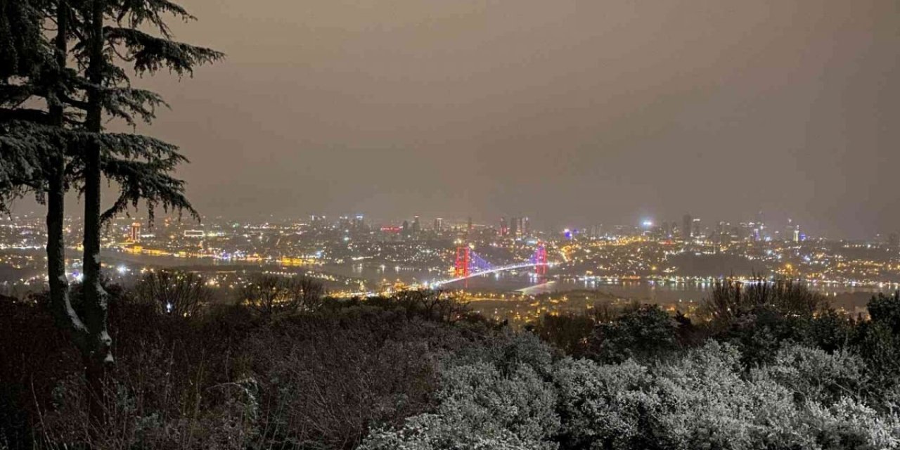Çamlıca Tepesi beyaza büründü