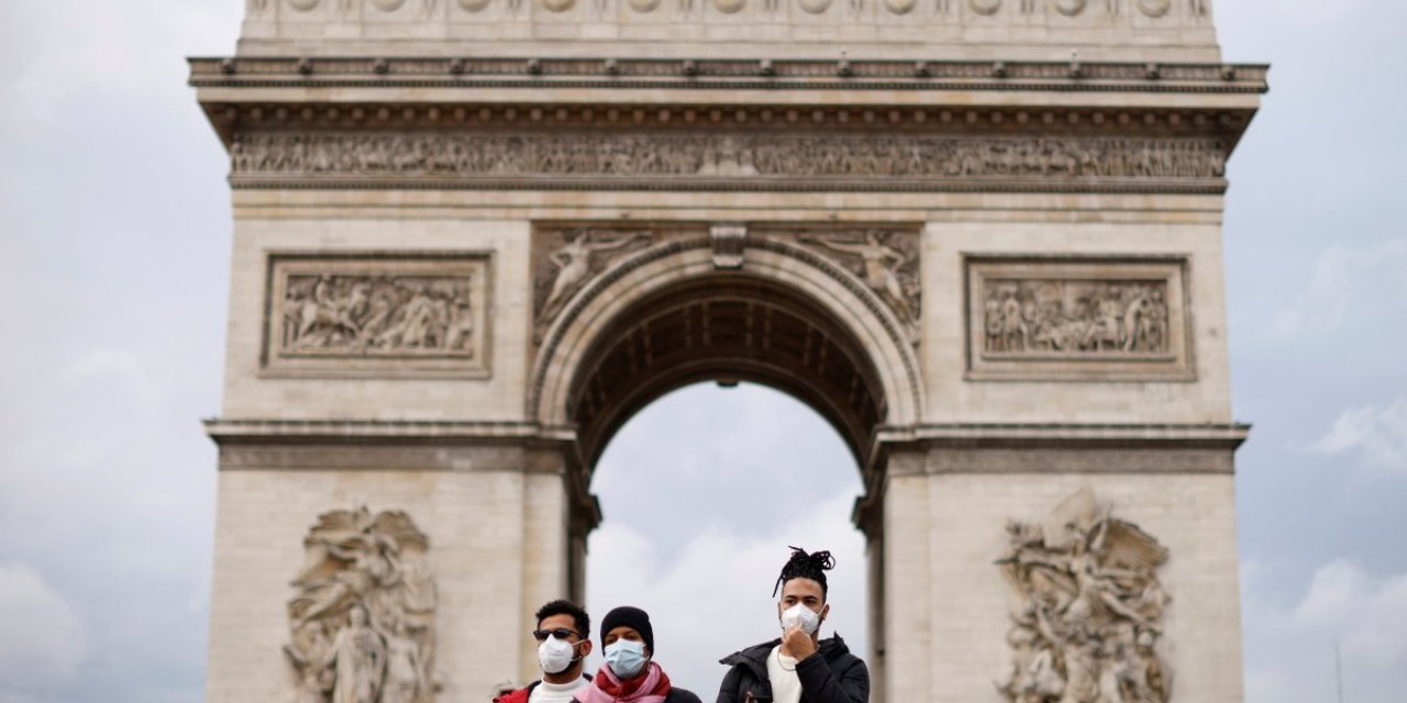 Fransa’da koronavirüs vakaları rekor kırdı