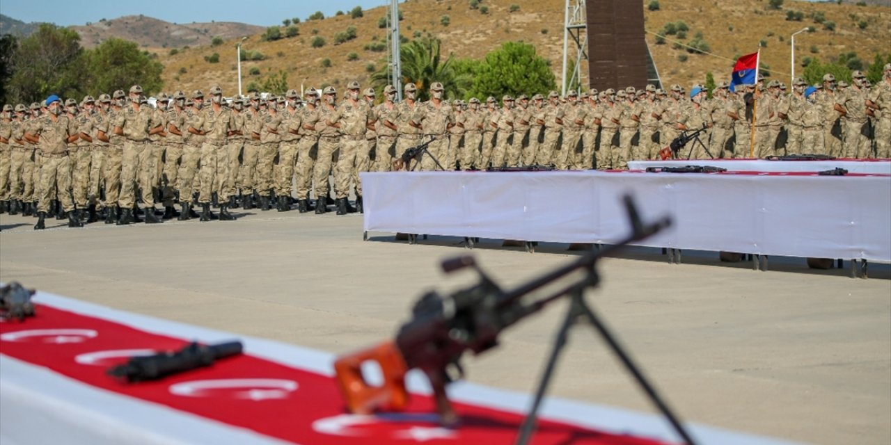 Jandarma Ve Sahil Güvenlik Komutanlıklarına Muvazzaf Ve Sözleşmeli Subay Alınacak